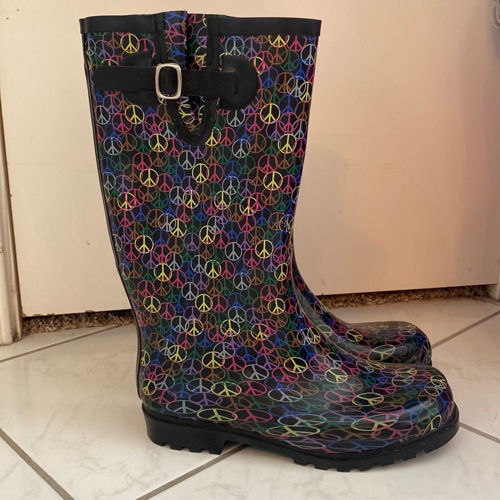 NEW Women’s Rain Boots